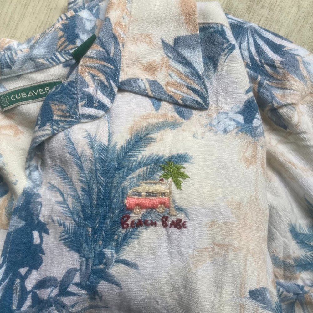 Cubavera | Embroidered Beach Babe Hawaiian Crop Shirt